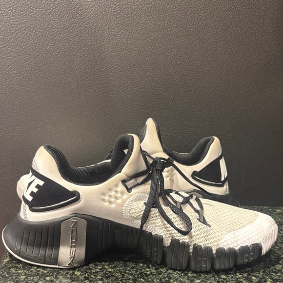 Nike Free Metcon 4 women’s size 10 - Picture 6 of 11